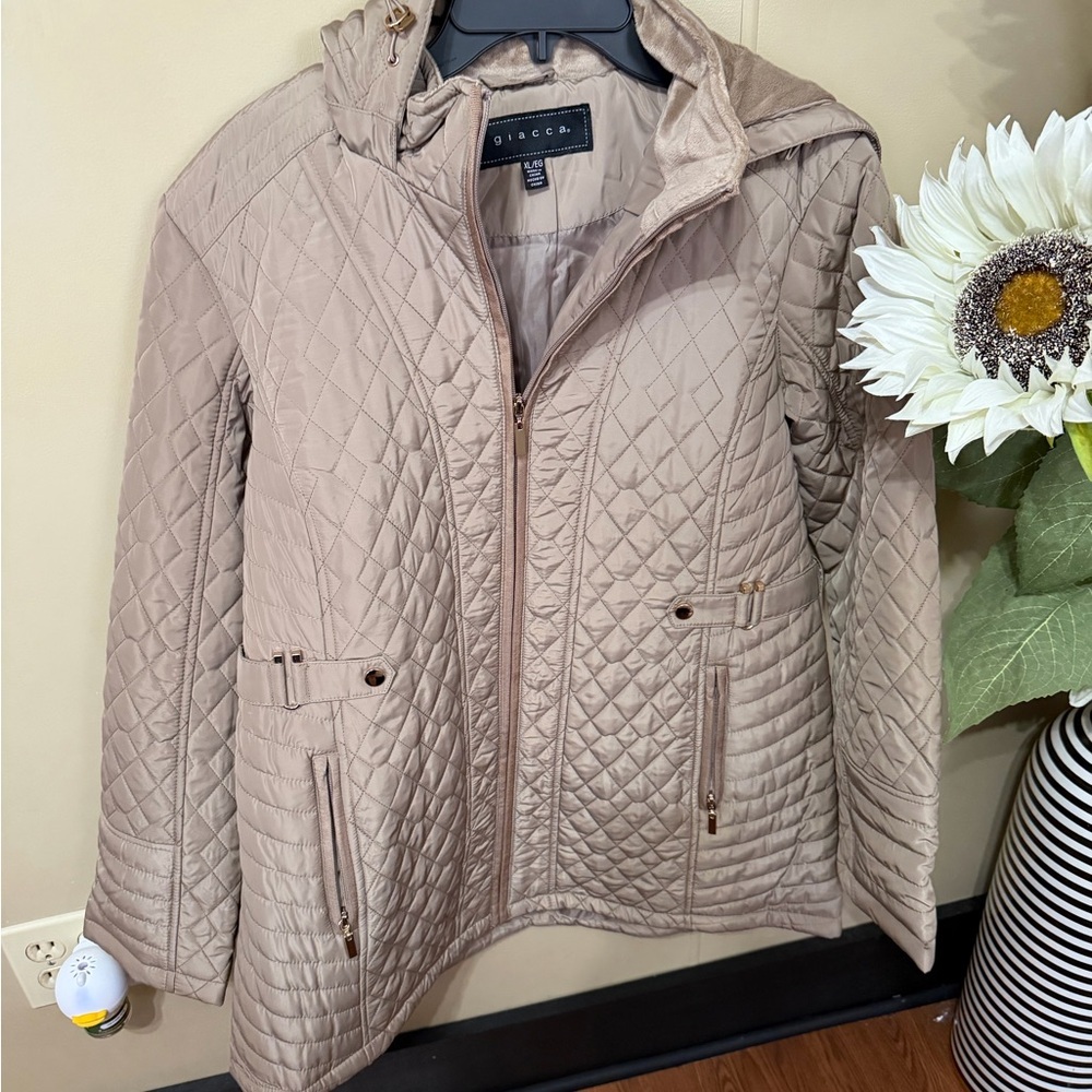 Giacca Women's Quilted Beige Puffer Jacket